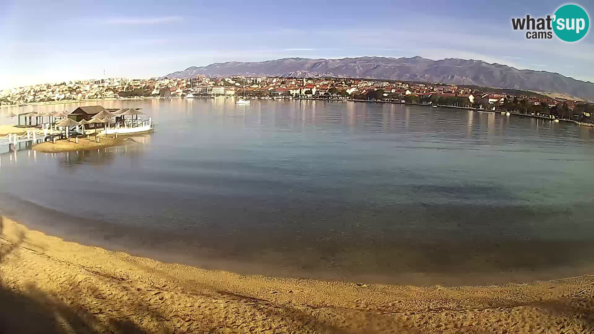 Novalja en vivo – playa de la ciudad