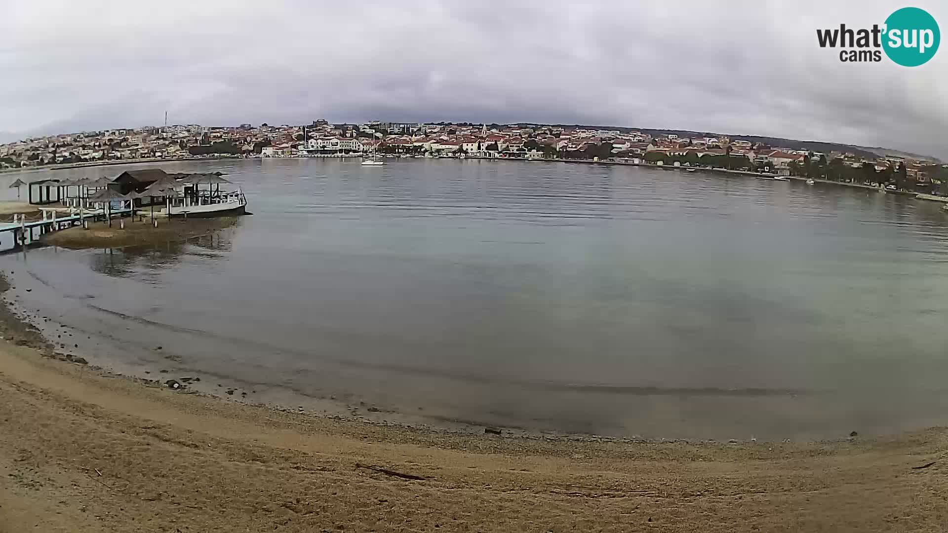 Novalja en vivo – playa de la ciudad