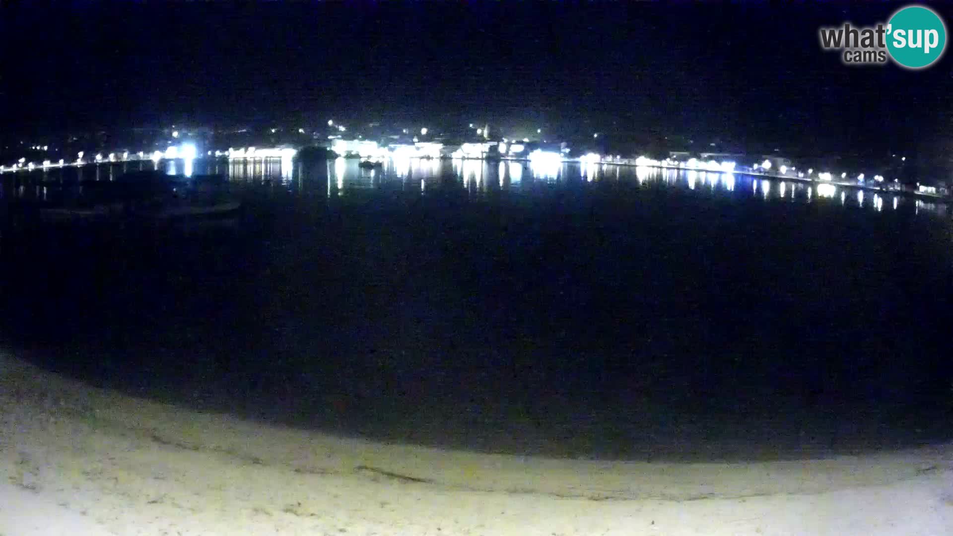 Novalja en vivo – playa de la ciudad