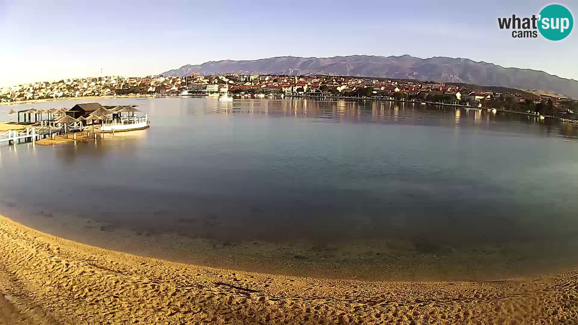 Novalja en vivo – playa de la ciudad