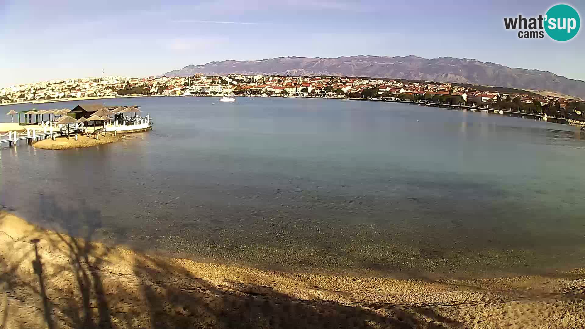 Novalja en vivo – playa de la ciudad