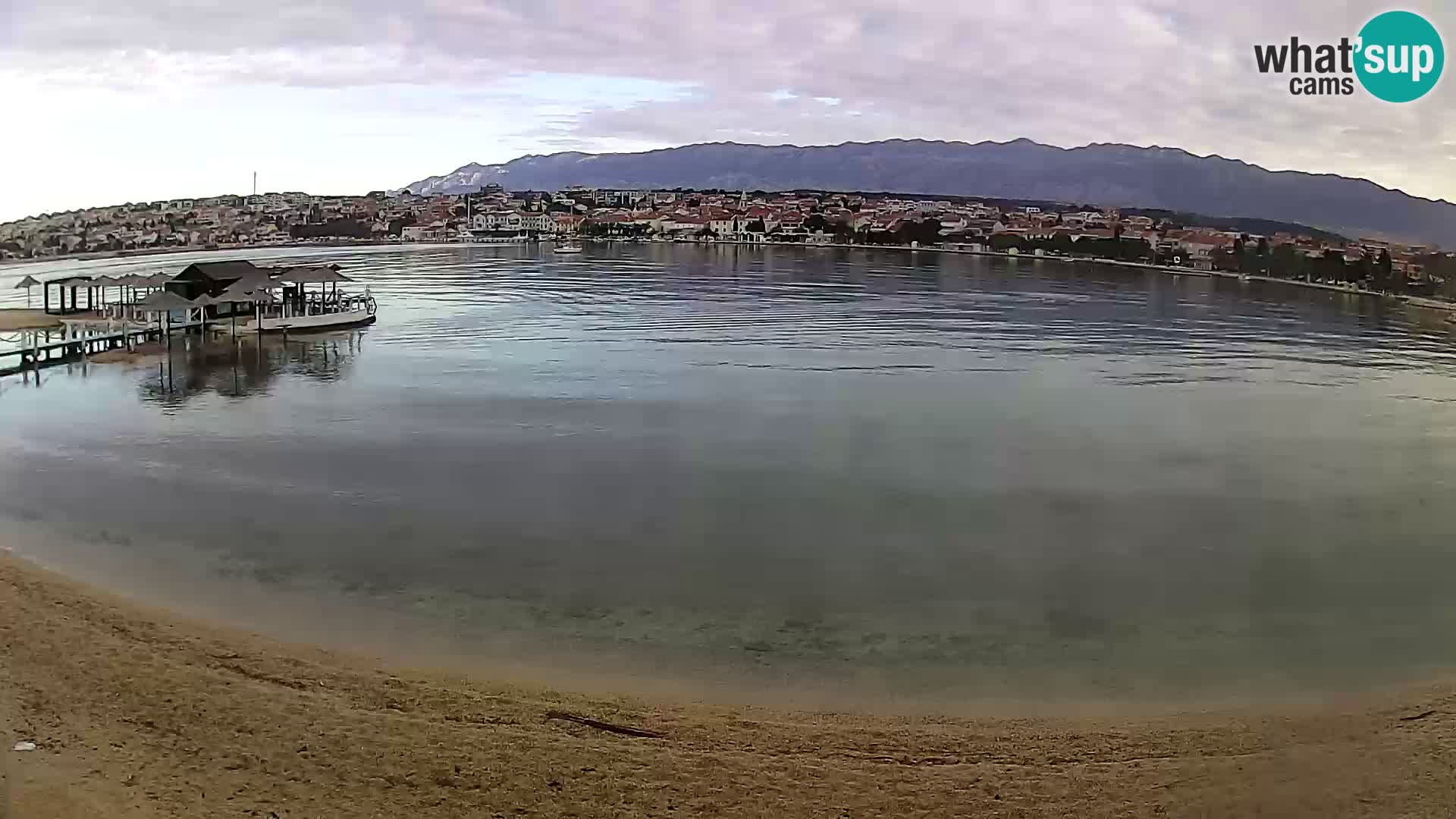 Novalja en vivo – playa de la ciudad