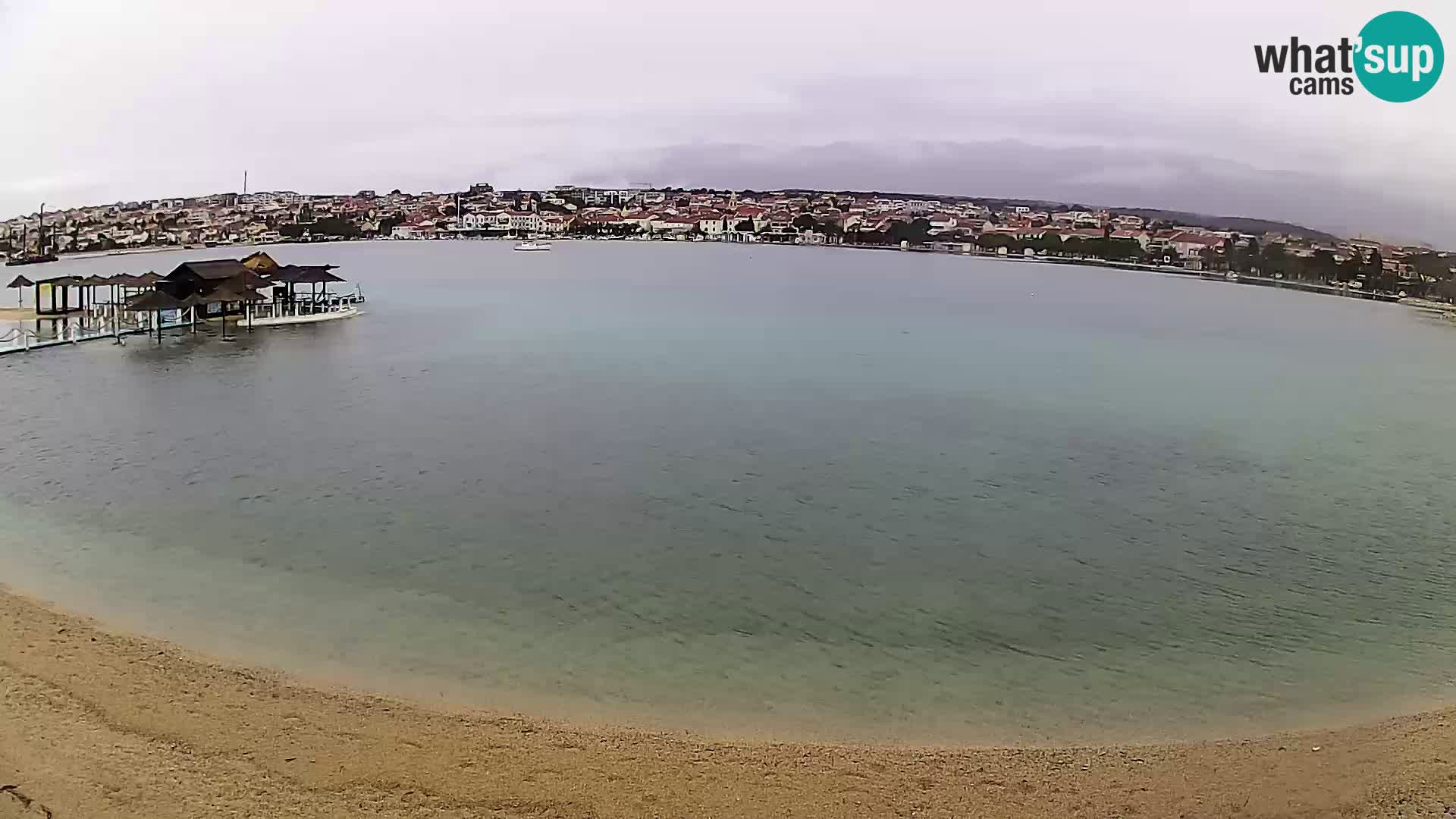 Novalja en vivo – playa de la ciudad