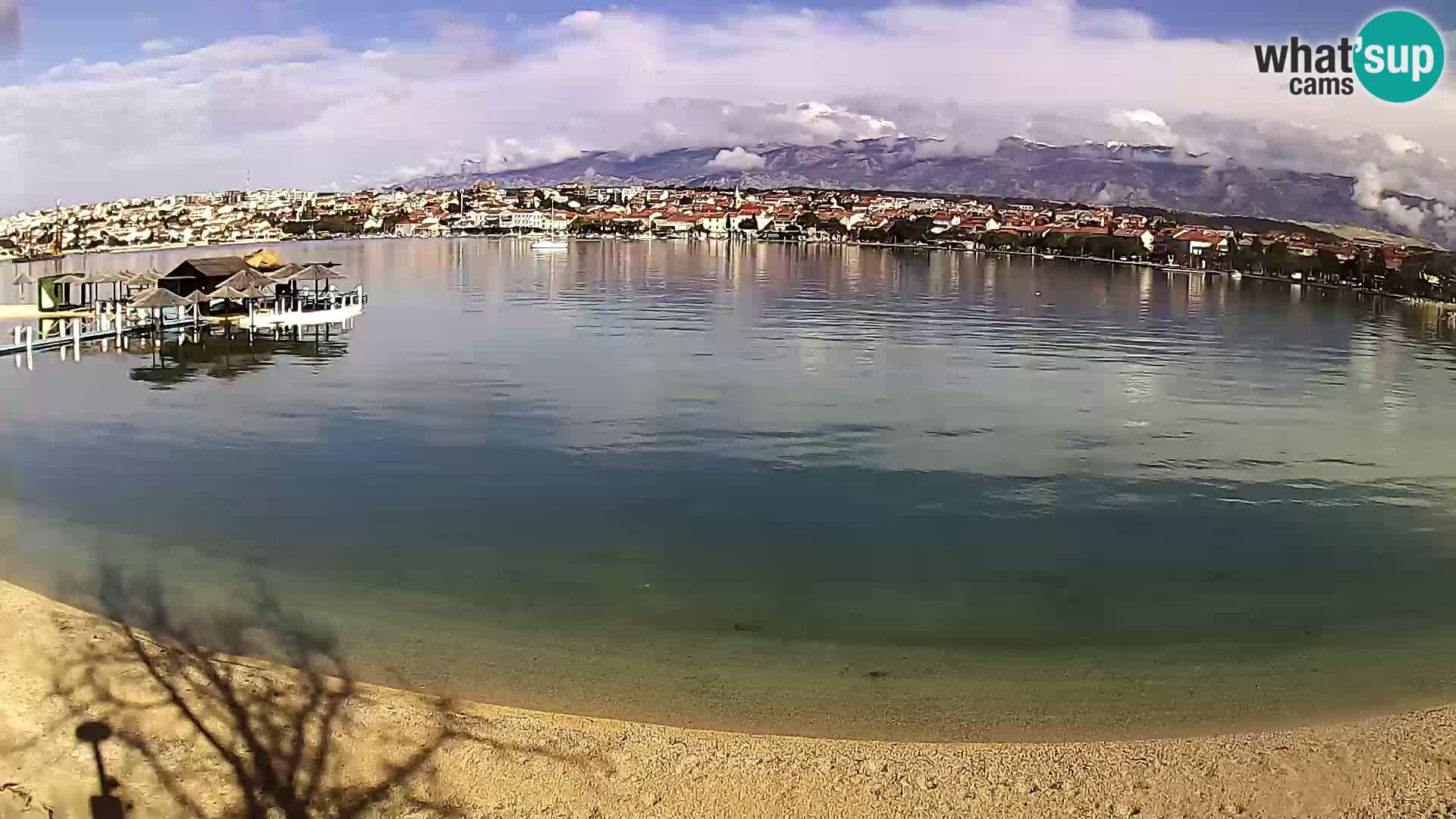 Novalja en vivo – playa de la ciudad