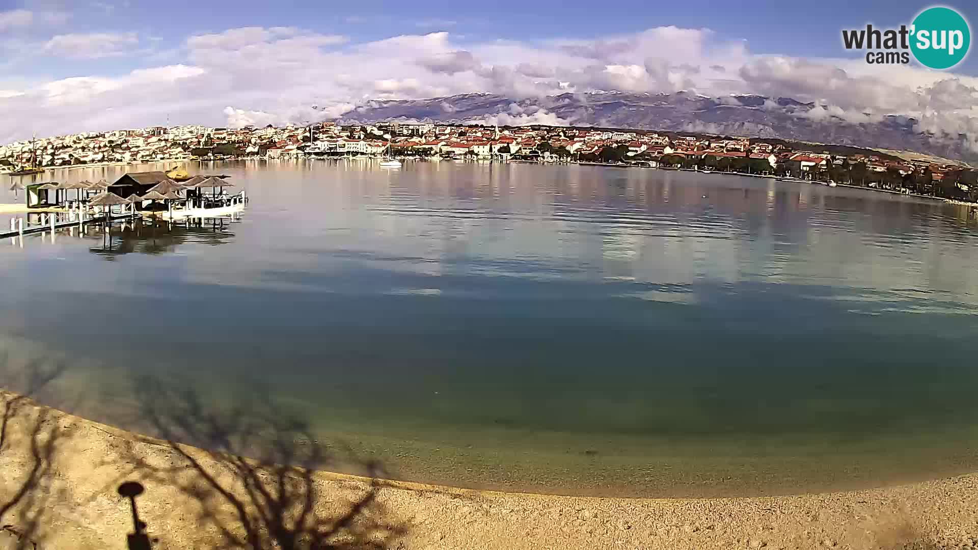 Novalja en vivo – playa de la ciudad
