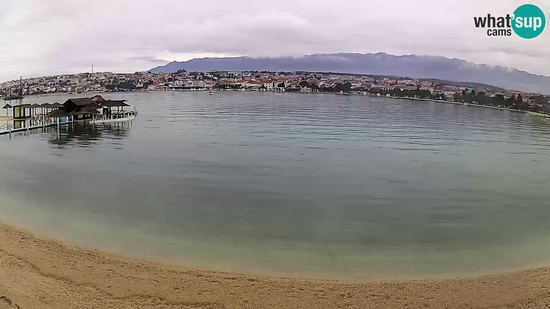 Novalja en vivo – playa de la ciudad