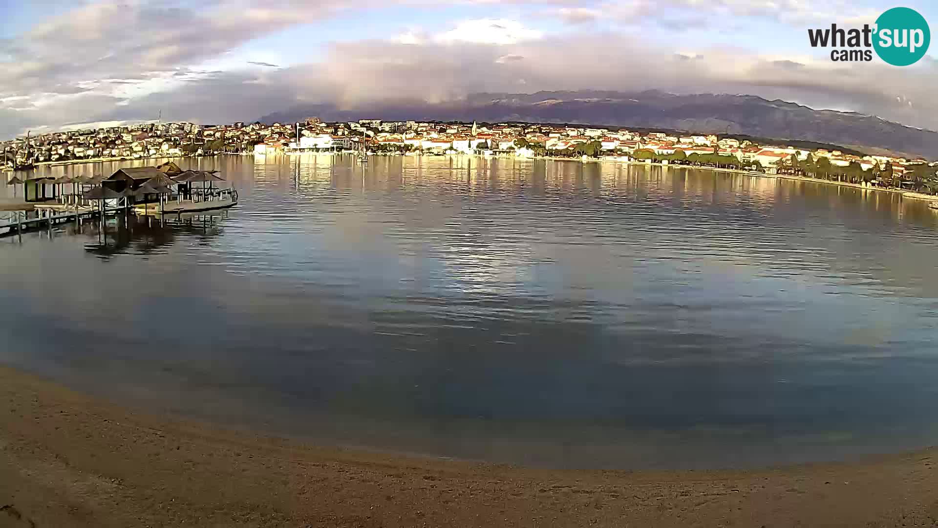 Novalja en vivo – playa de la ciudad