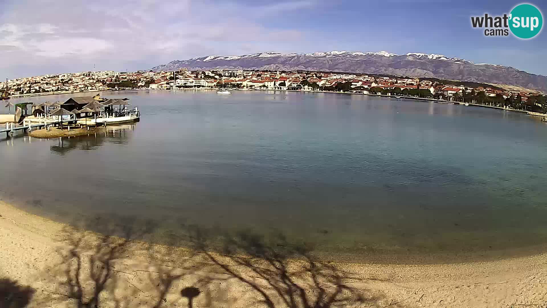 Novalja en vivo – playa de la ciudad