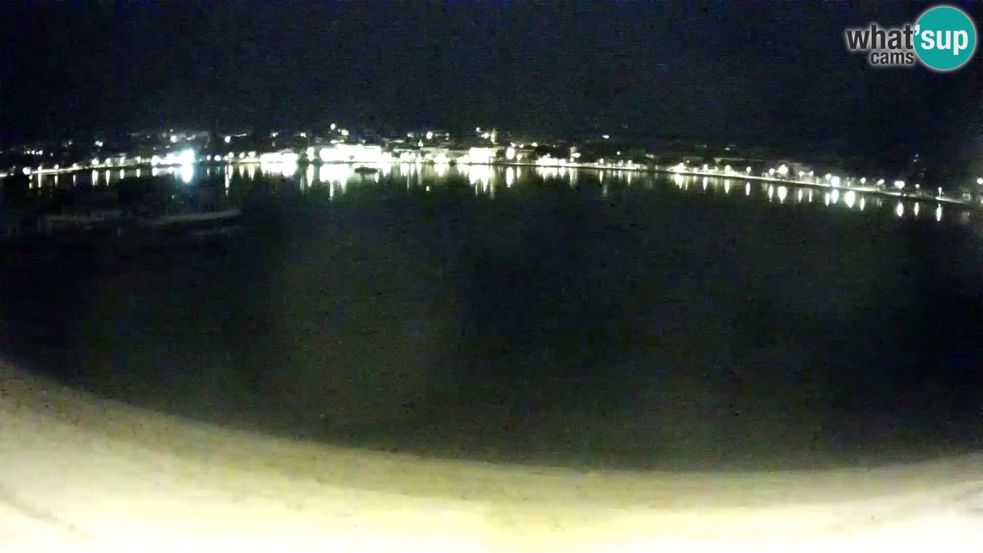 Novalja en vivo – playa de la ciudad