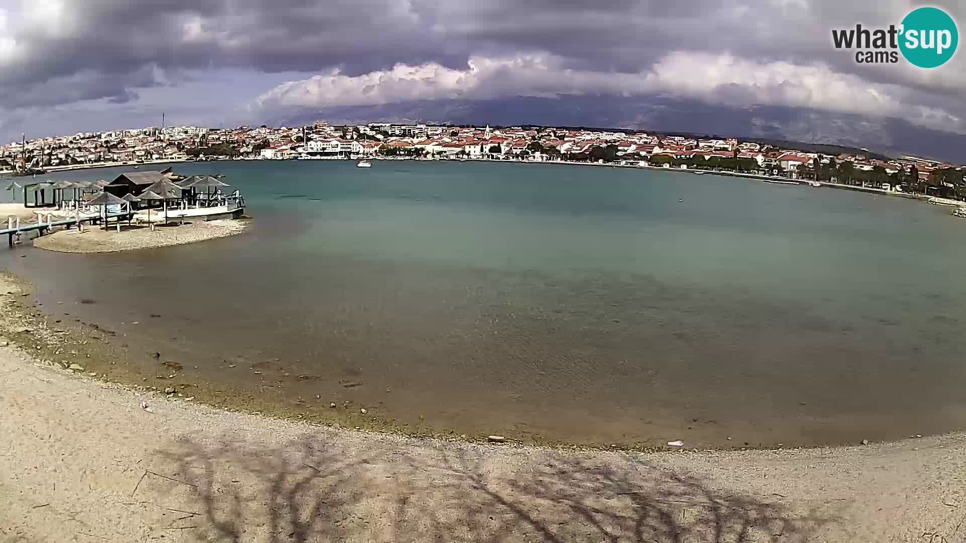 Novalja en vivo – playa de la ciudad