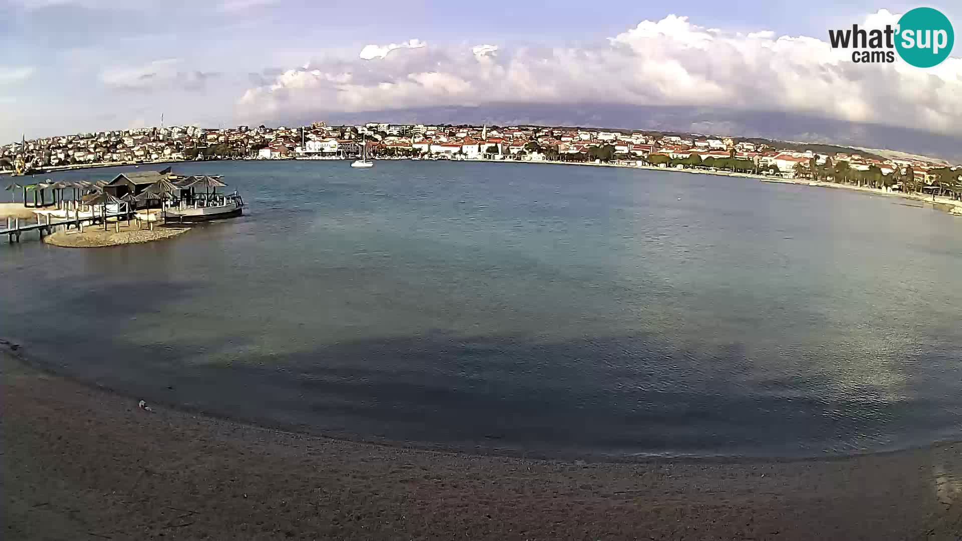 Novalja en vivo – playa de la ciudad