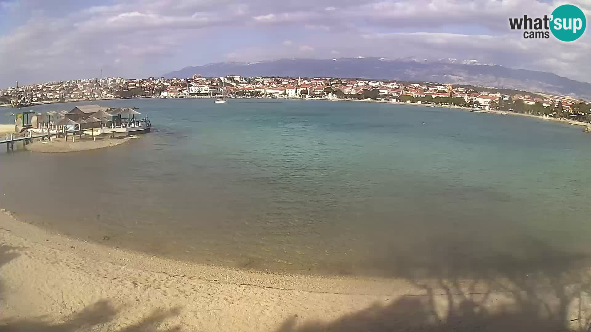 Novalja en vivo – playa de la ciudad