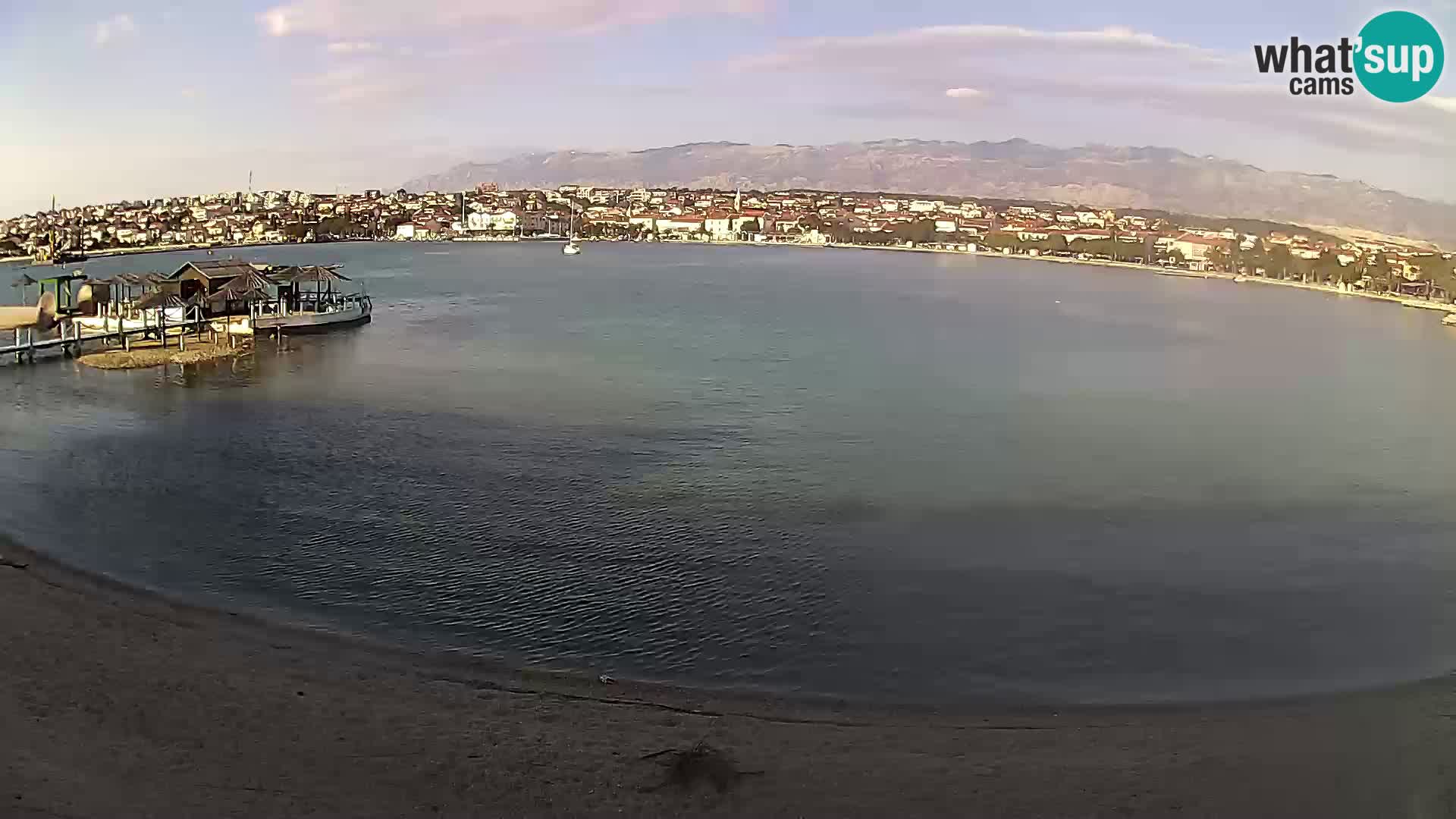 Novalja en vivo – playa de la ciudad