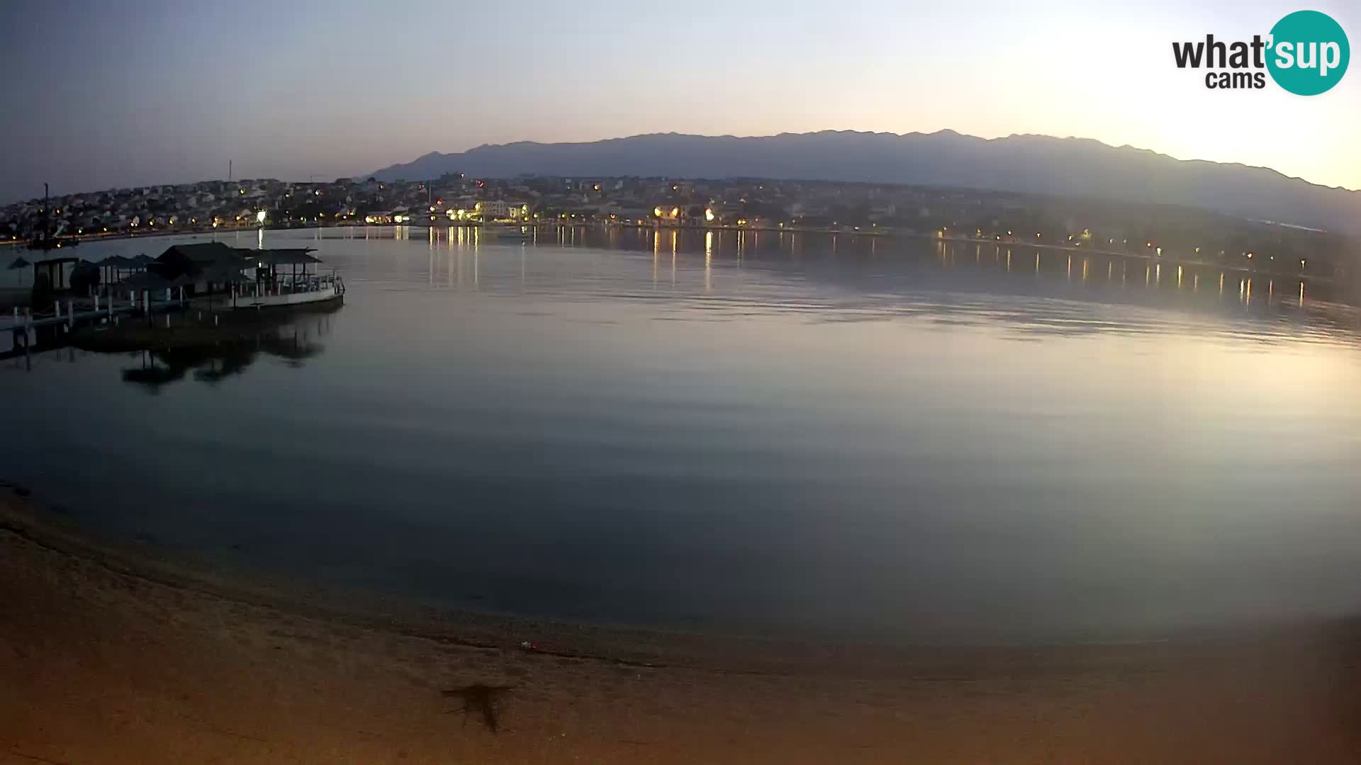 Novalja en vivo – playa de la ciudad