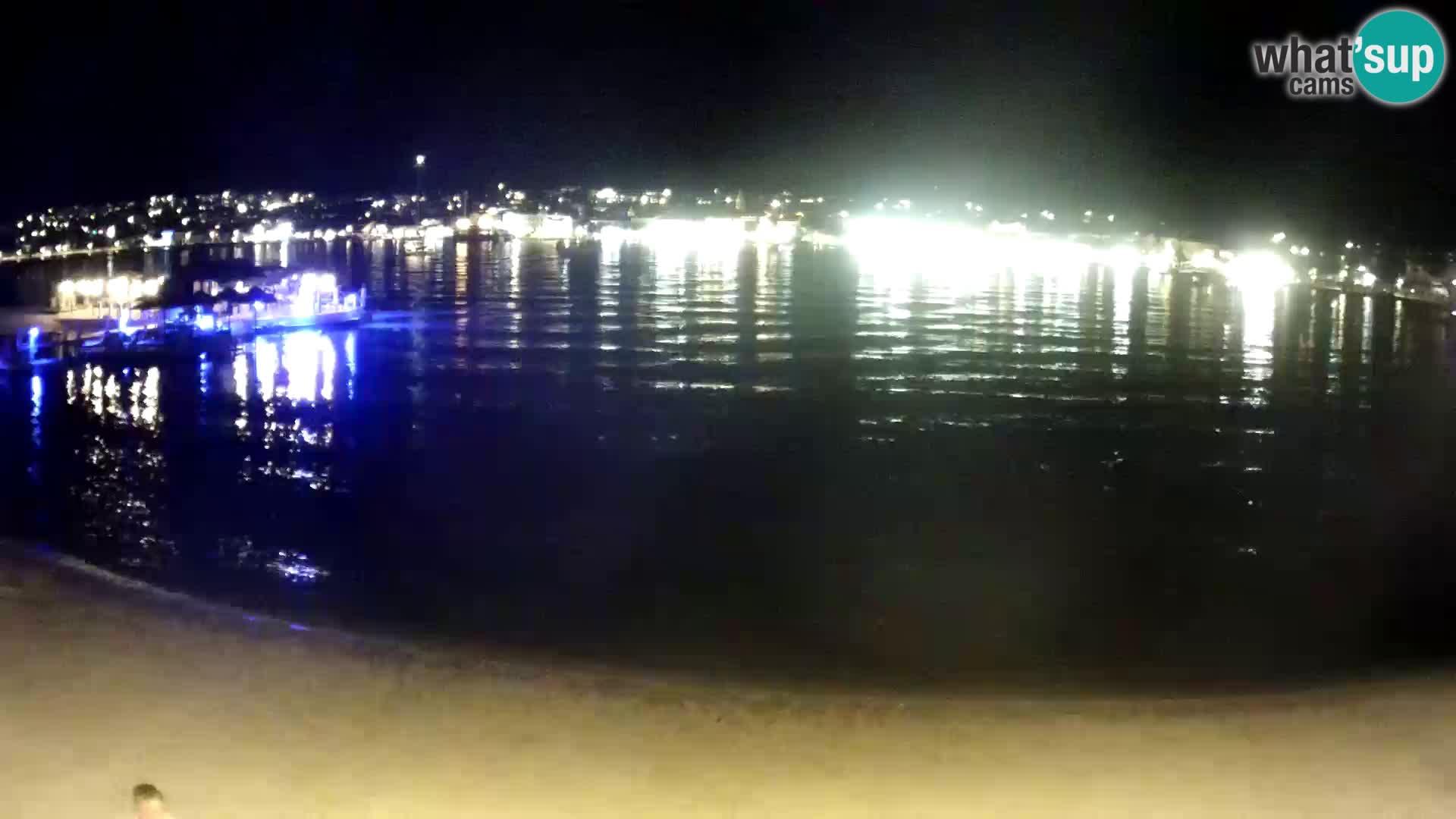 Novalja en vivo – playa de la ciudad