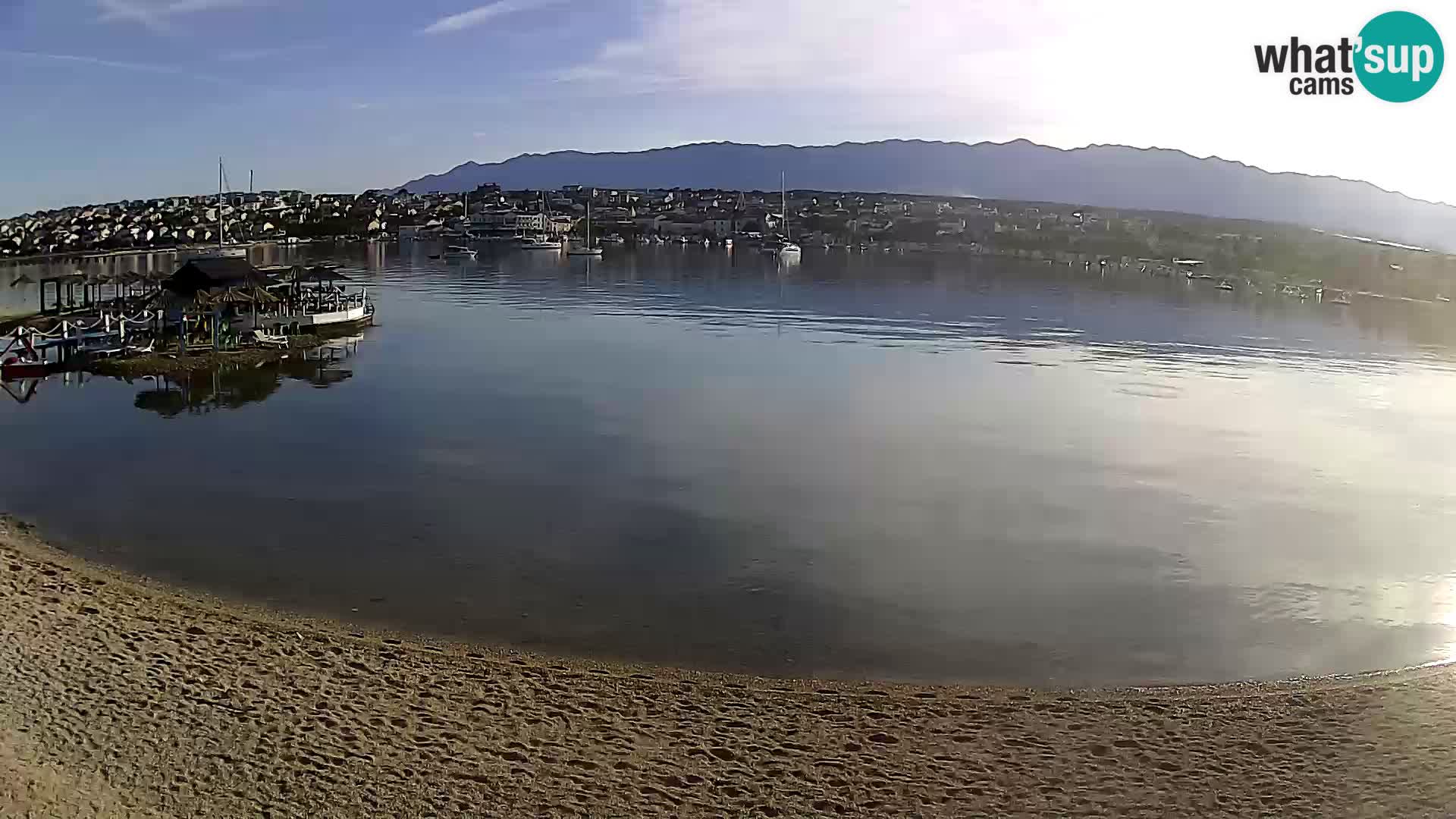 Novalja en vivo – playa de la ciudad