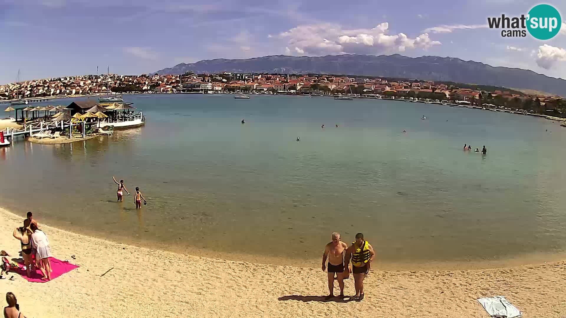 Novalja en vivo – playa de la ciudad