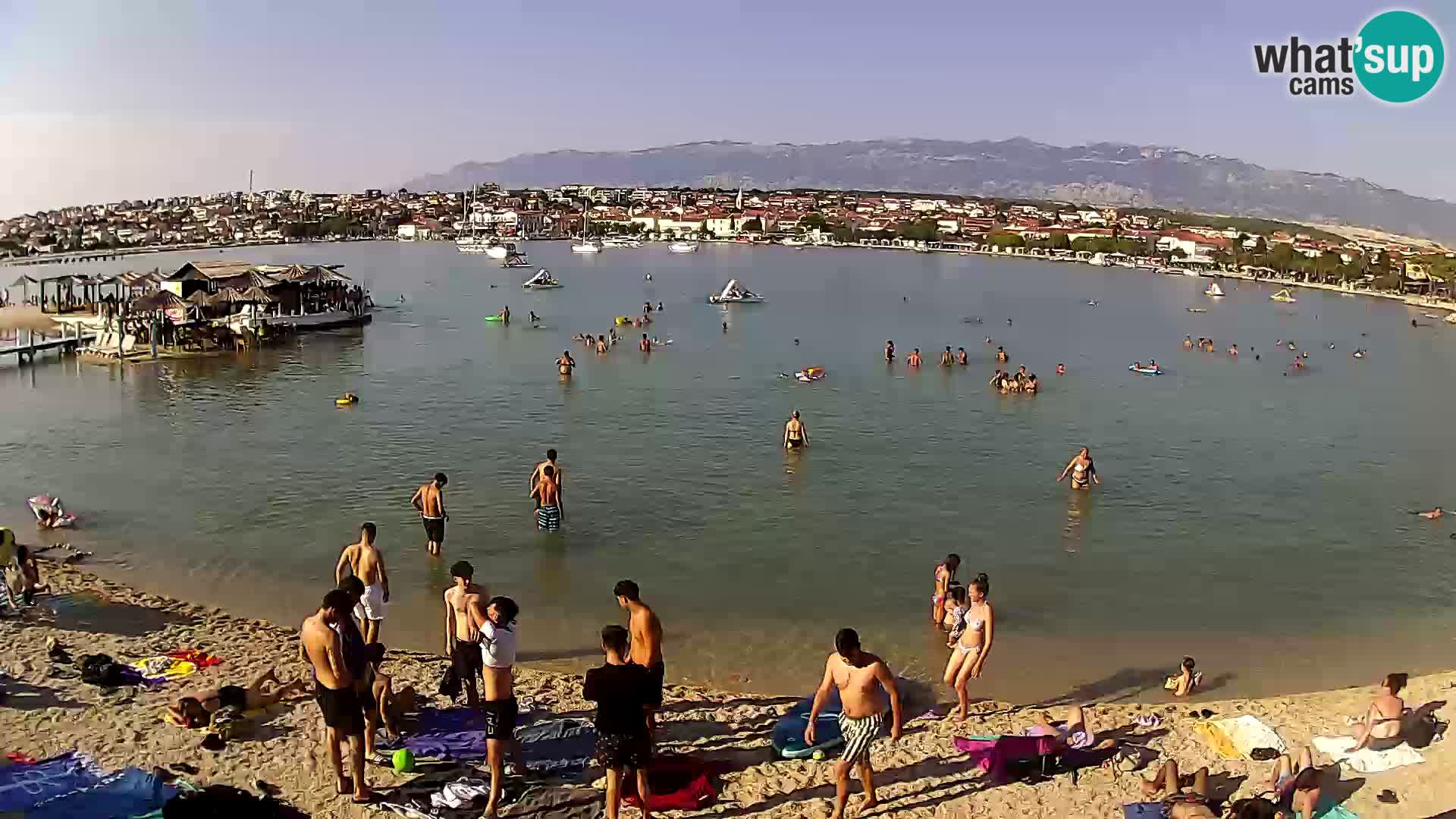 Novalja en vivo – playa de la ciudad