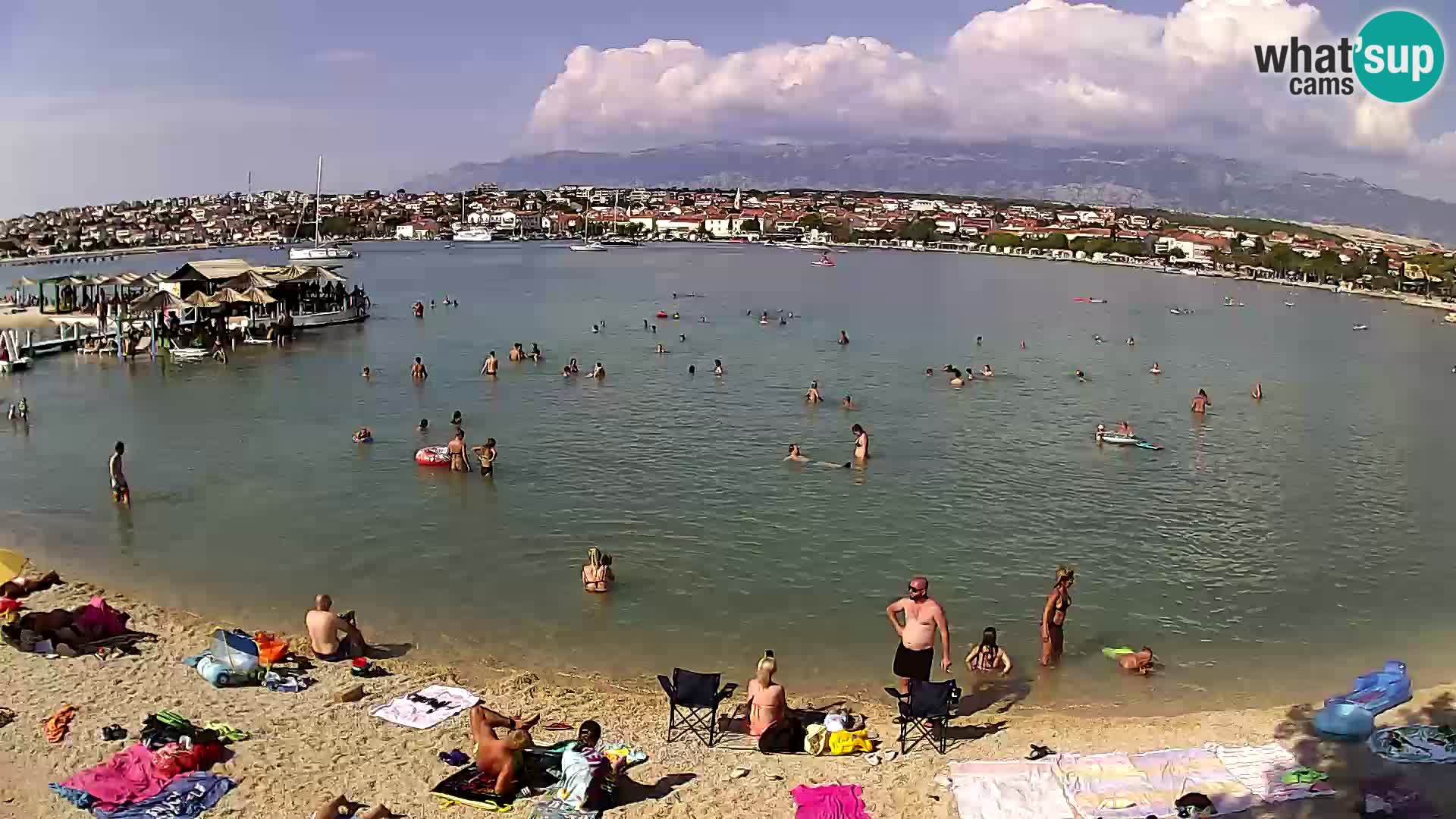 Novalja en vivo – playa de la ciudad