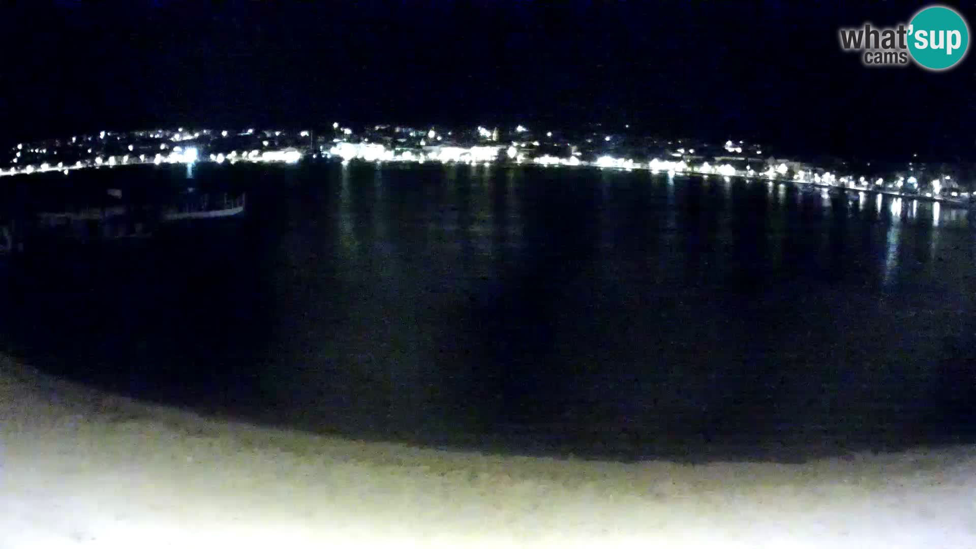 Novalja en vivo – playa de la ciudad