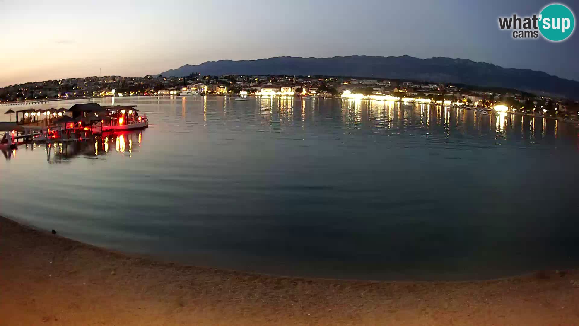 Novalja en vivo – playa de la ciudad