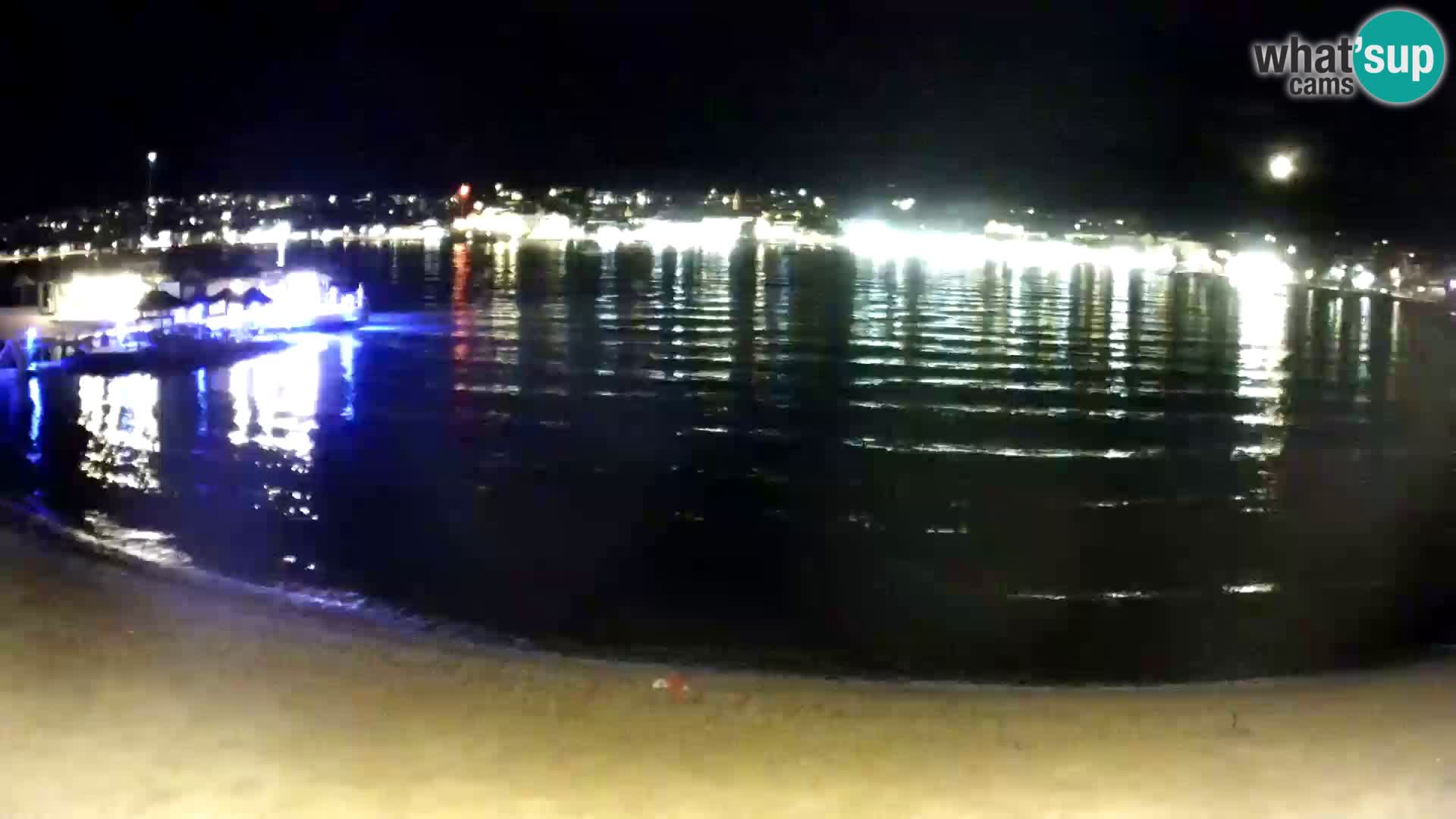 Novalja en vivo – playa de la ciudad