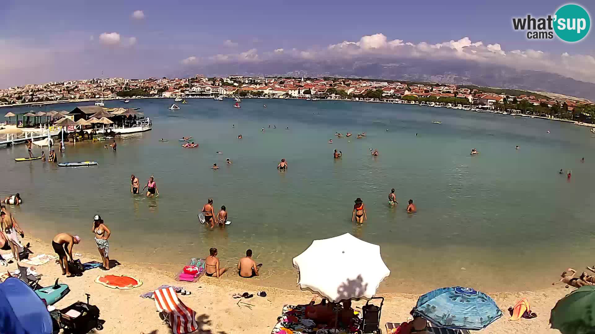 Novalja en vivo – playa de la ciudad