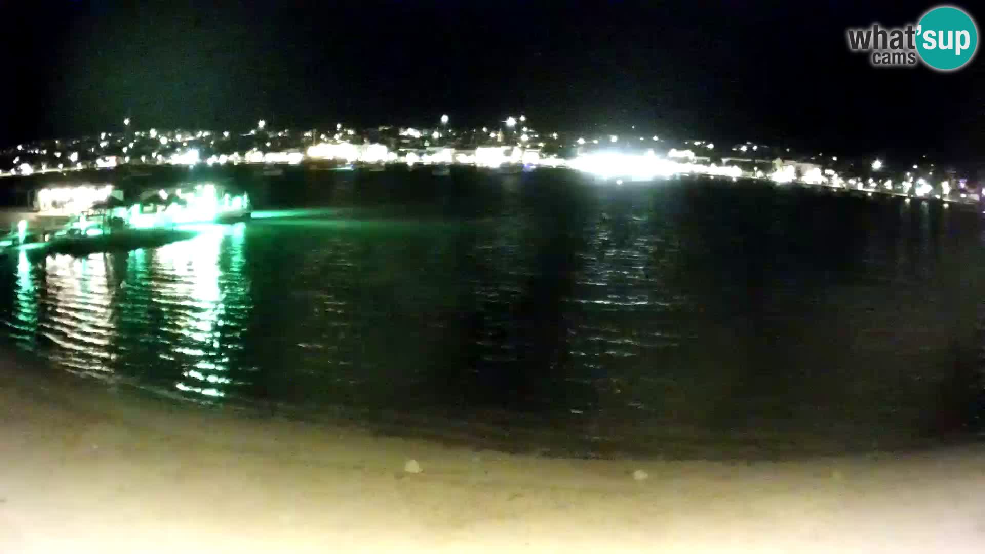 Novalja en vivo – playa de la ciudad
