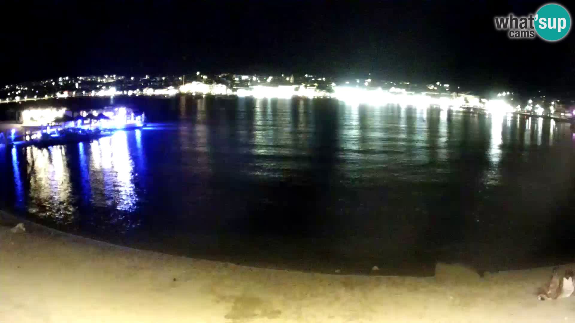 Novalja en vivo – playa de la ciudad