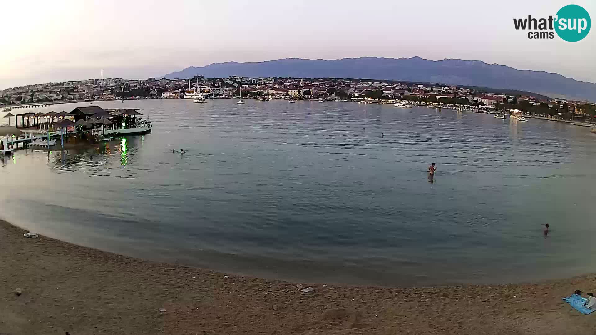 Novalja en vivo – playa de la ciudad
