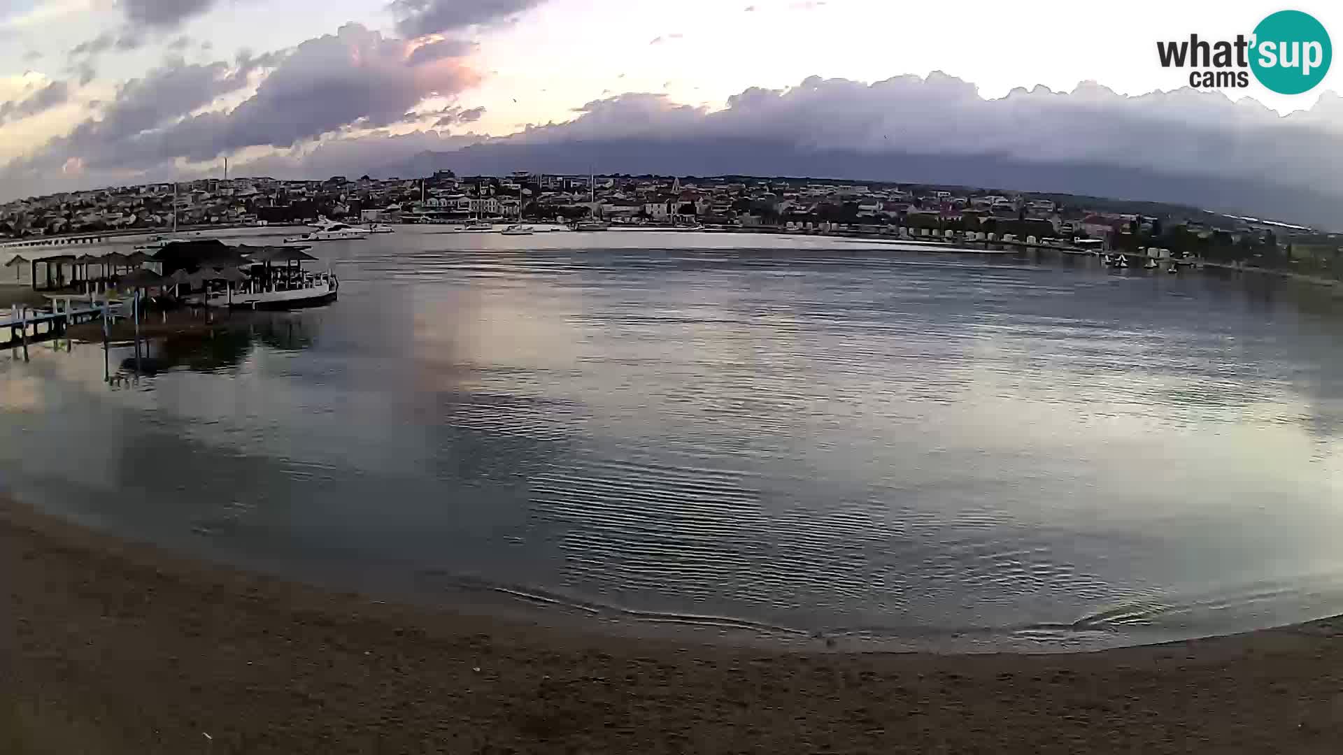 Novalja en vivo – playa de la ciudad