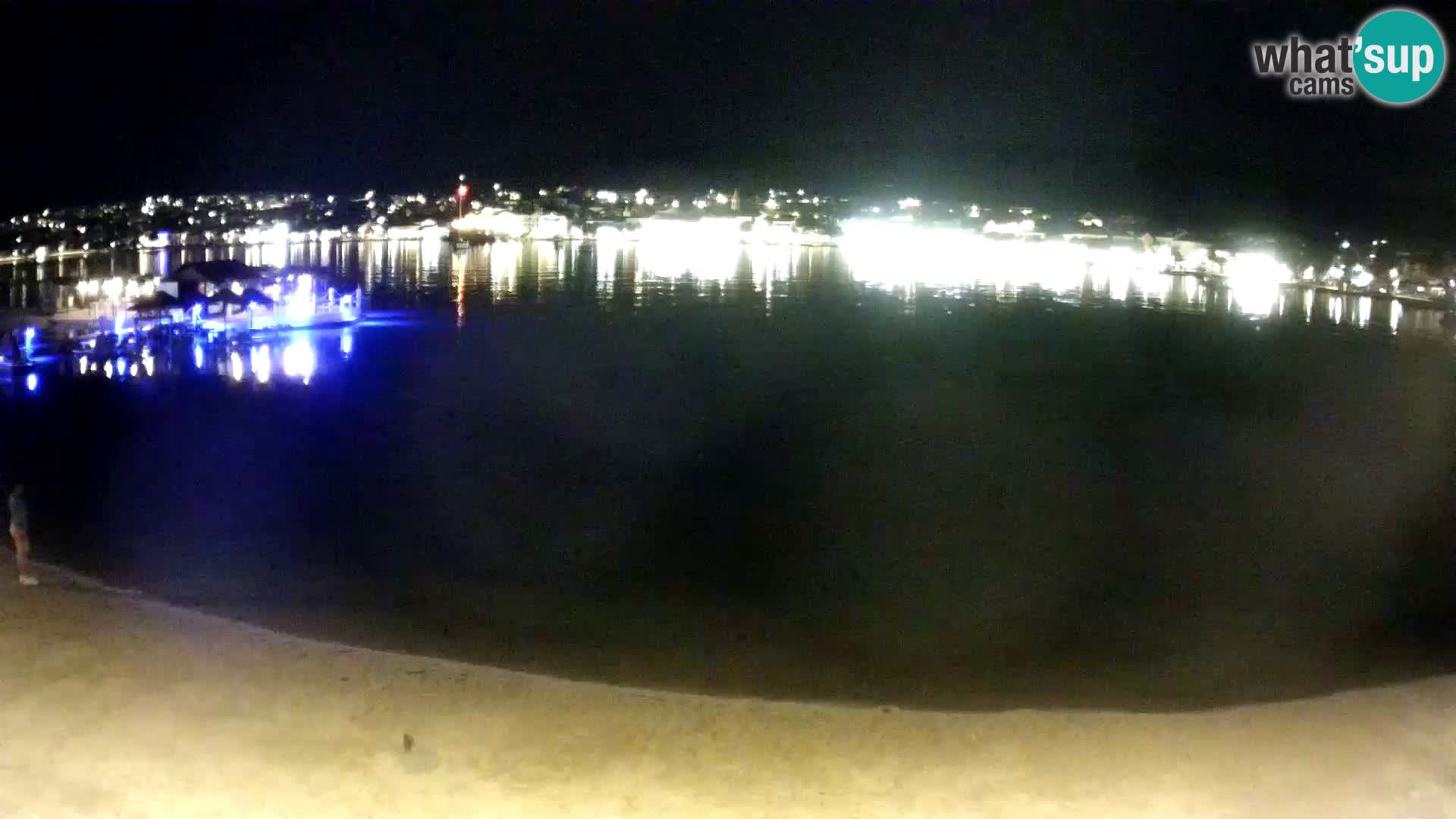 Novalja en vivo – playa de la ciudad