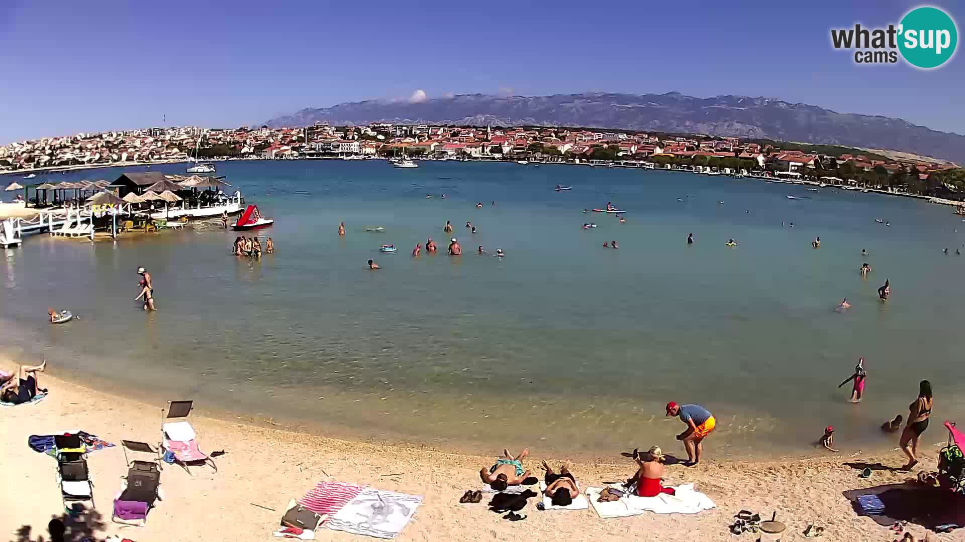 Novalja en vivo – playa de la ciudad
