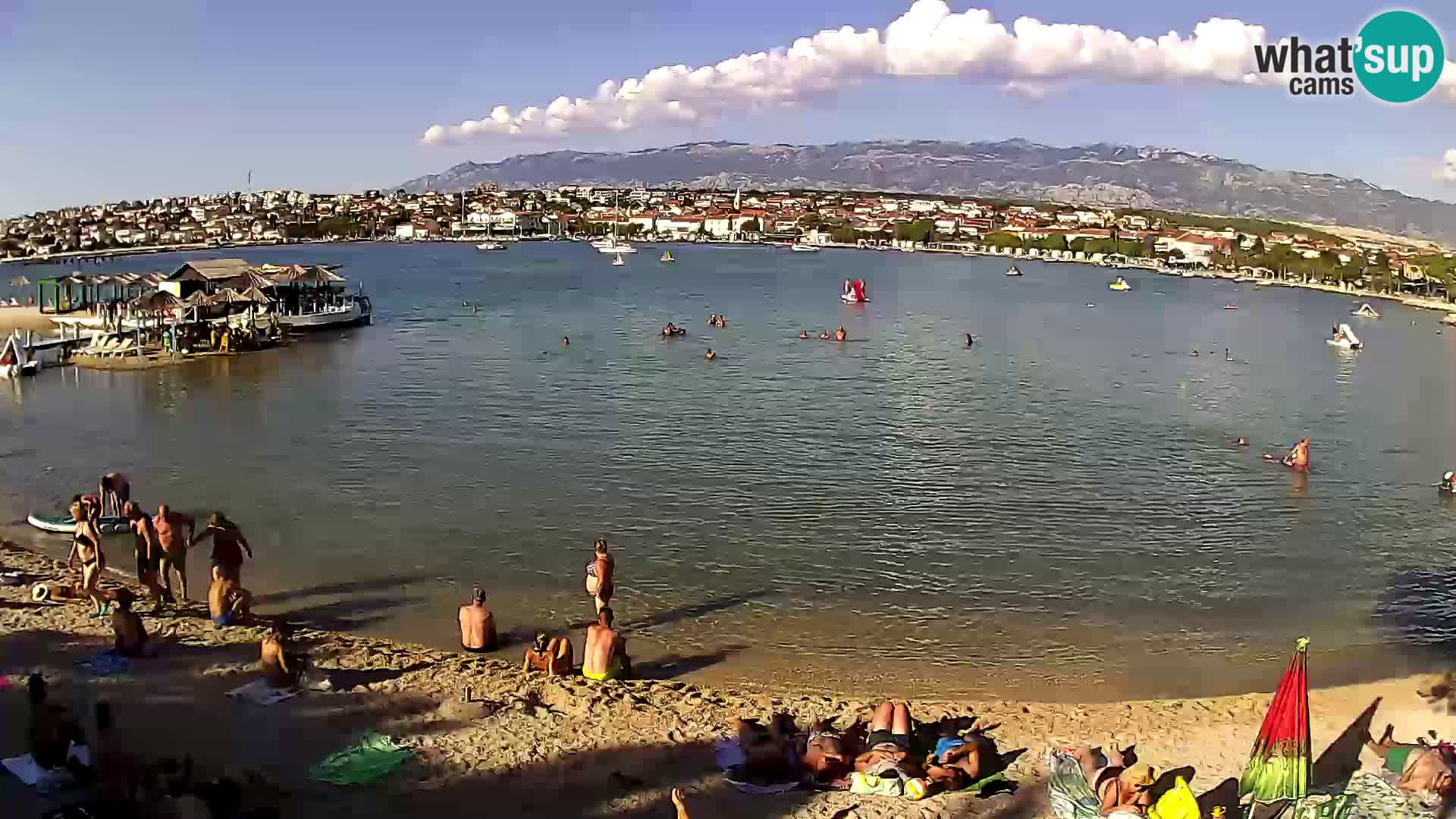 Novalja en vivo – playa de la ciudad