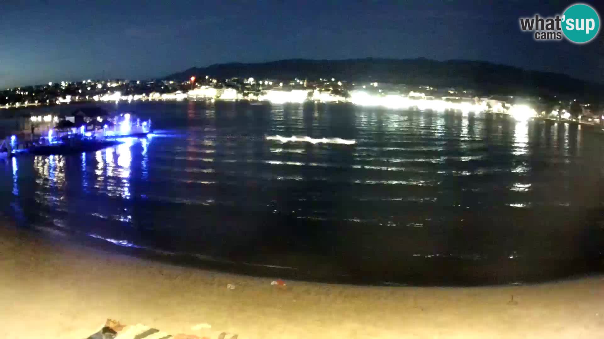Novalja en vivo – playa de la ciudad