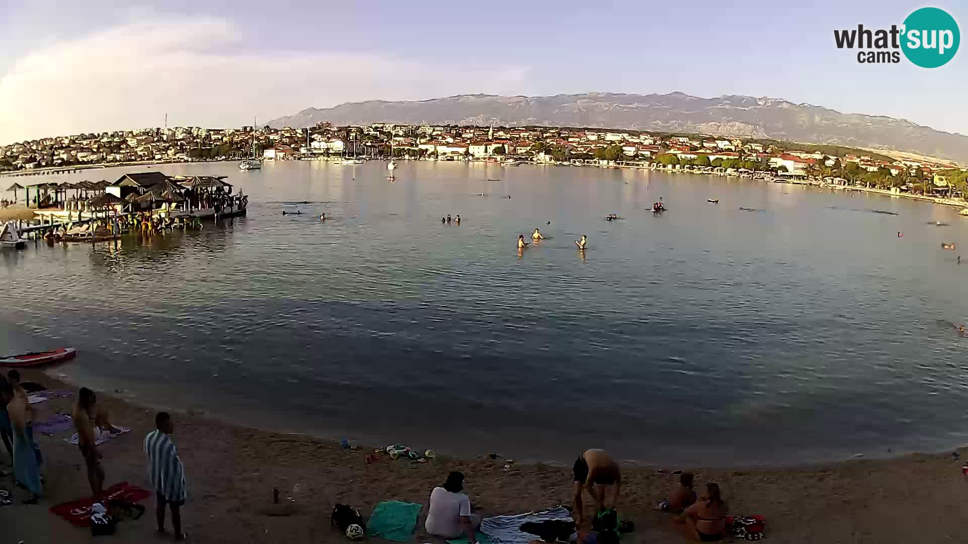 Novalja en vivo – playa de la ciudad