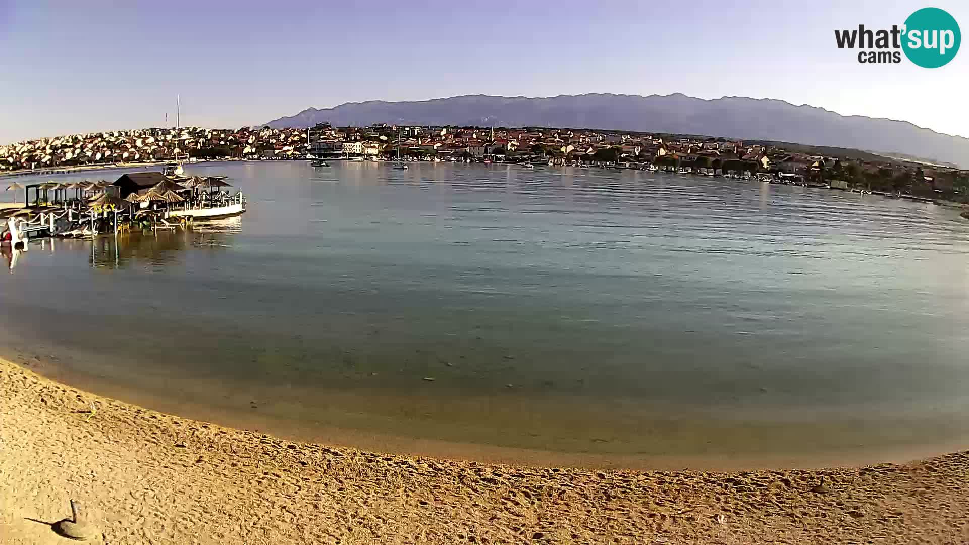 Novalja en vivo – playa de la ciudad