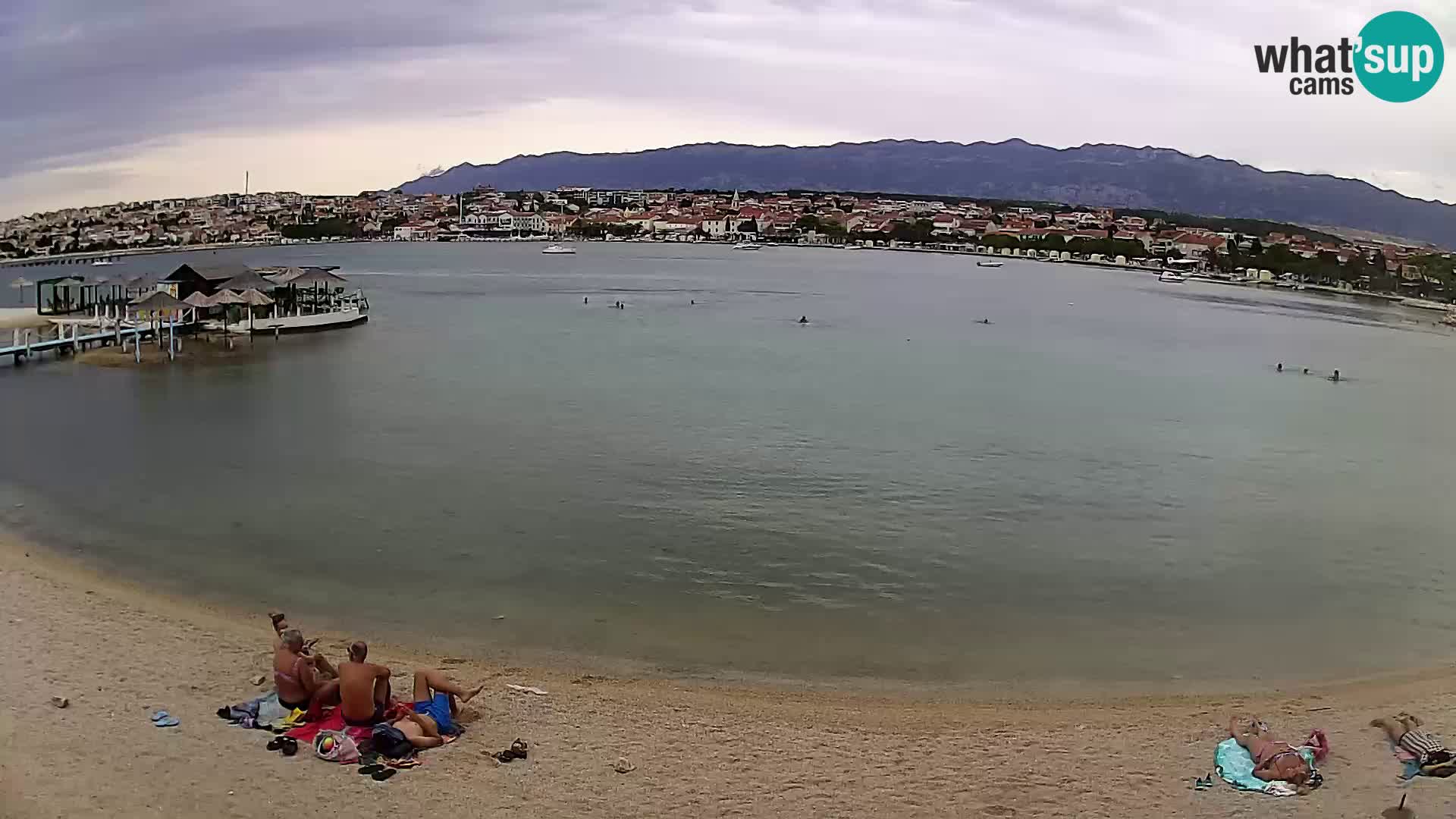 Novalja en vivo – playa de la ciudad