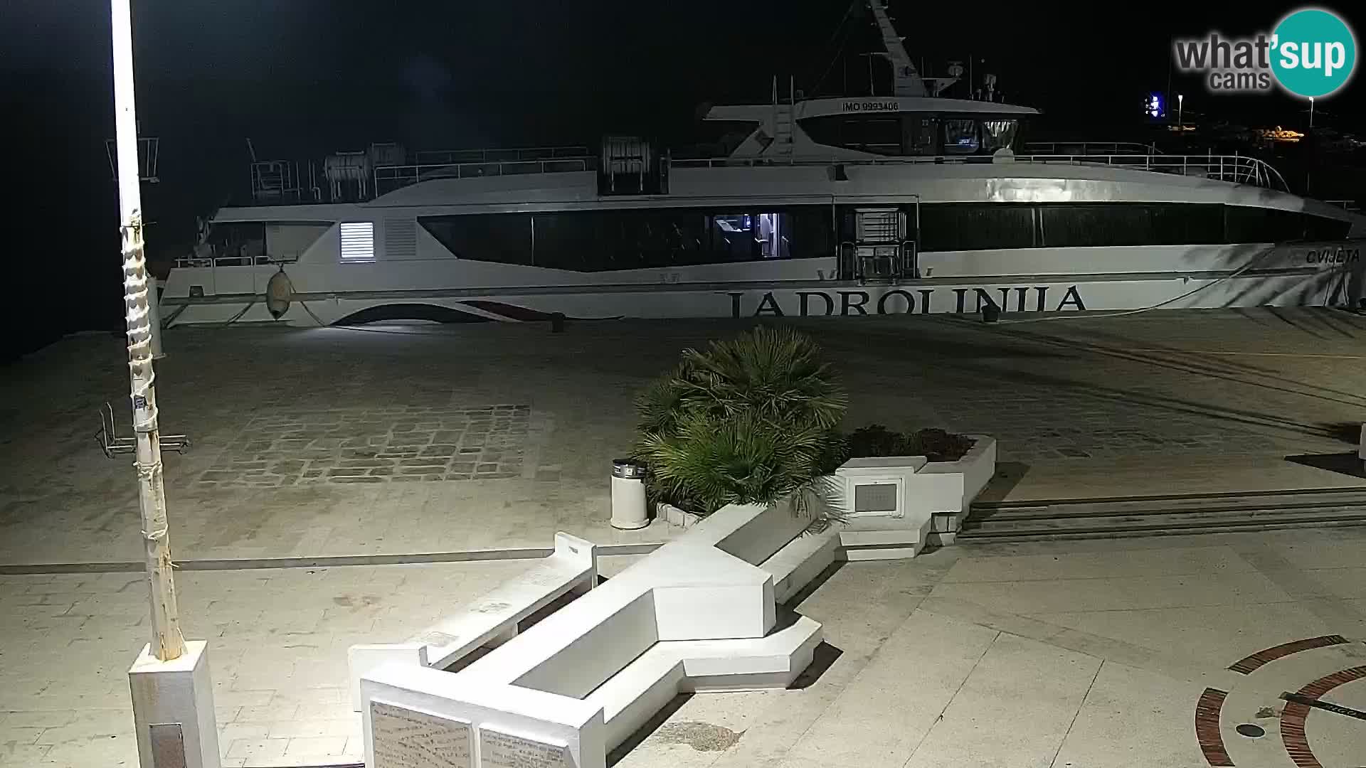 Novalja spletna kamera promenada