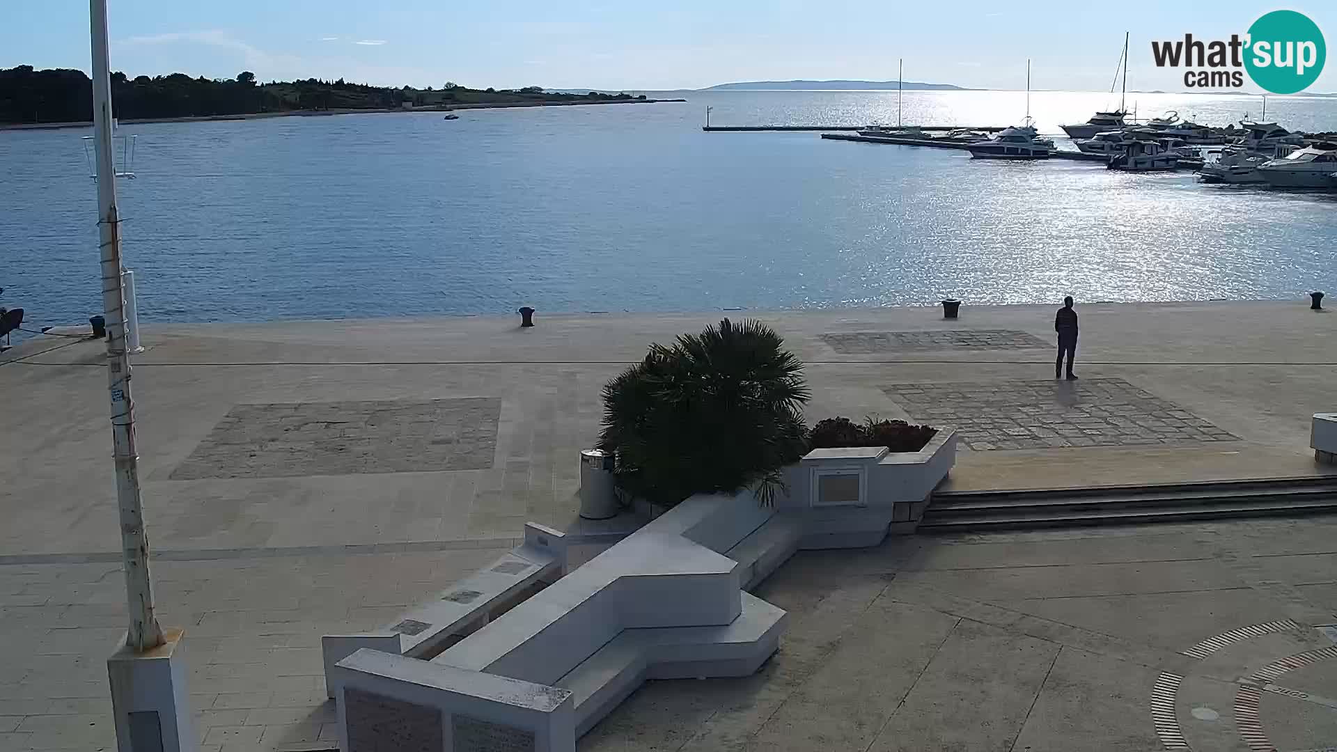 Webcam Novalja seaside promenade
