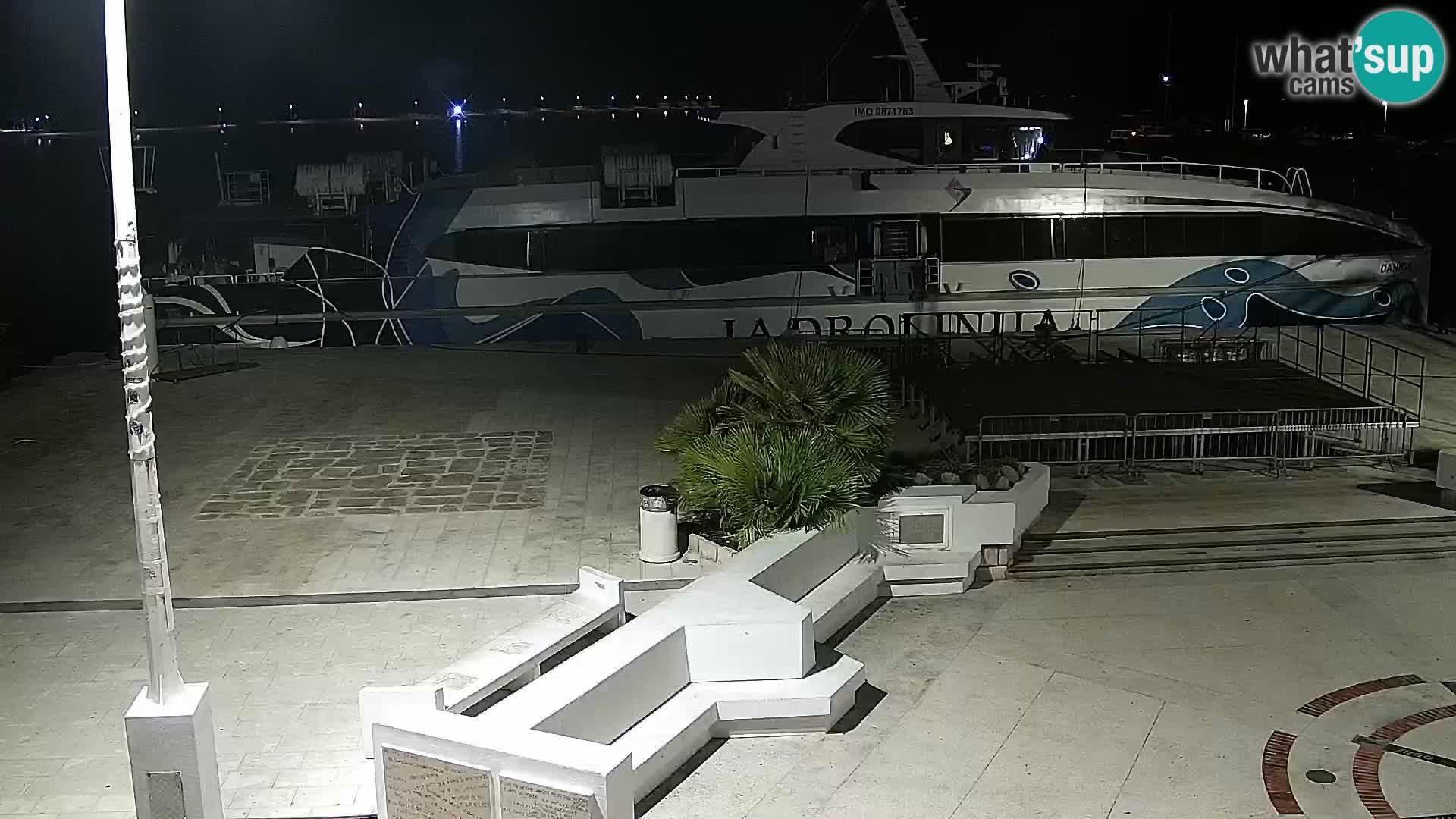 Webcam Novalja seaside promenade