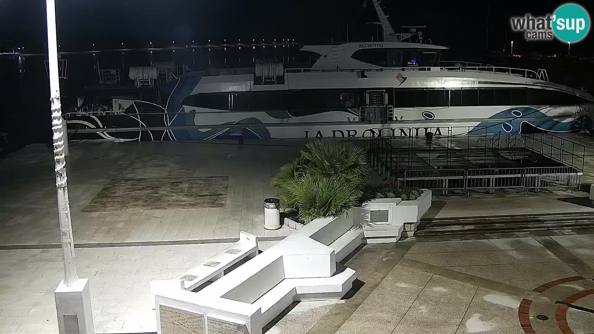 Webcam Novalja seaside promenade