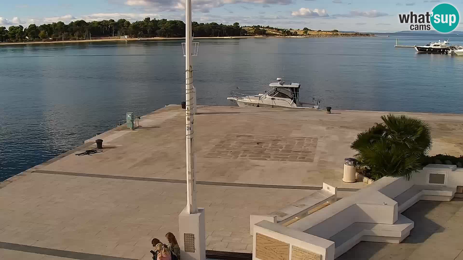 Webcam Novalja seaside promenade