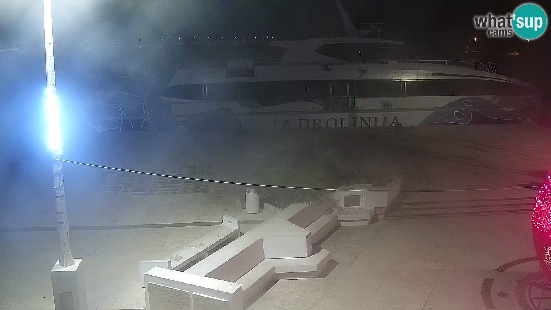 Webcam Novalja seaside promenade