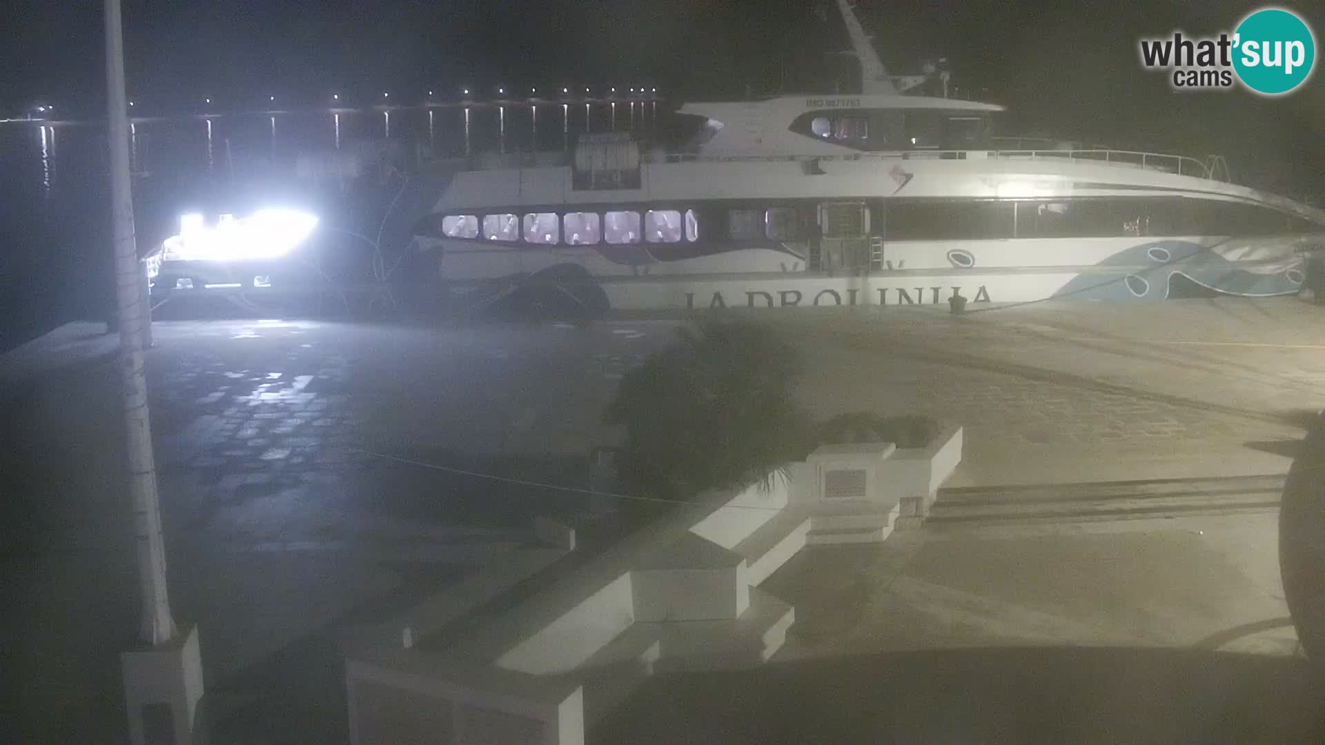 Webcam Novalja seaside promenade