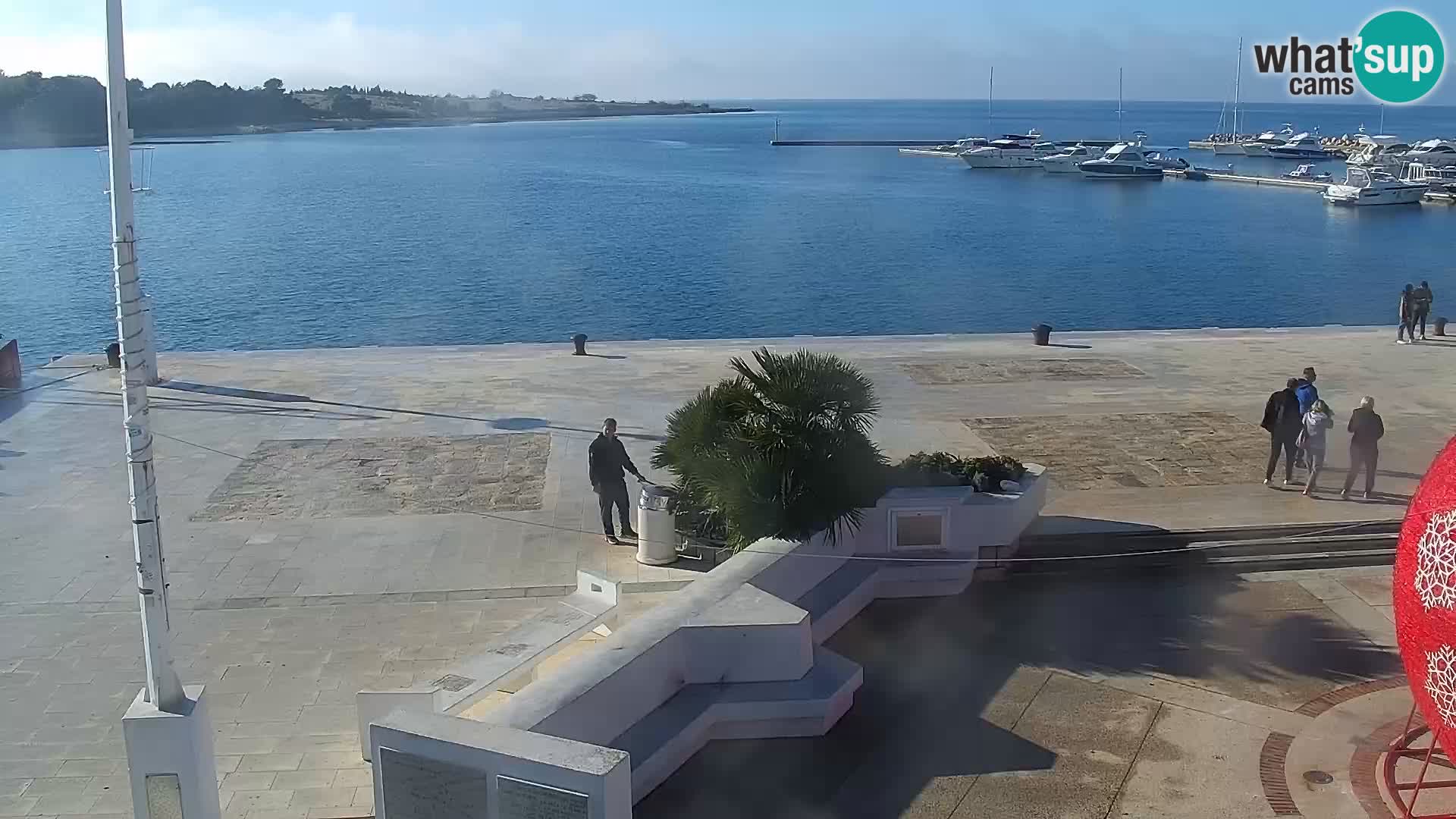 Webcam Novalja seaside promenade