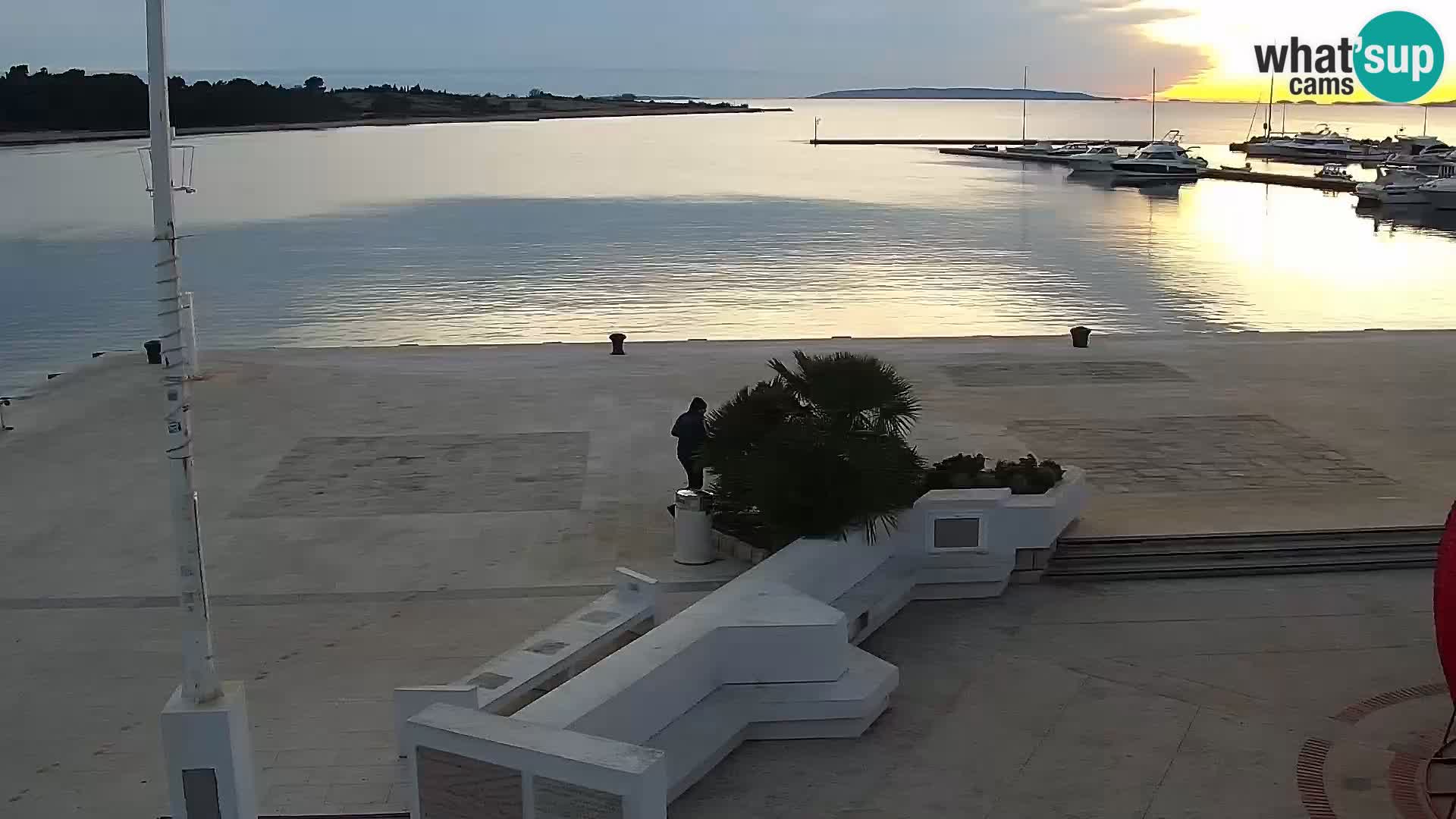 Webcam Novalja seaside promenade