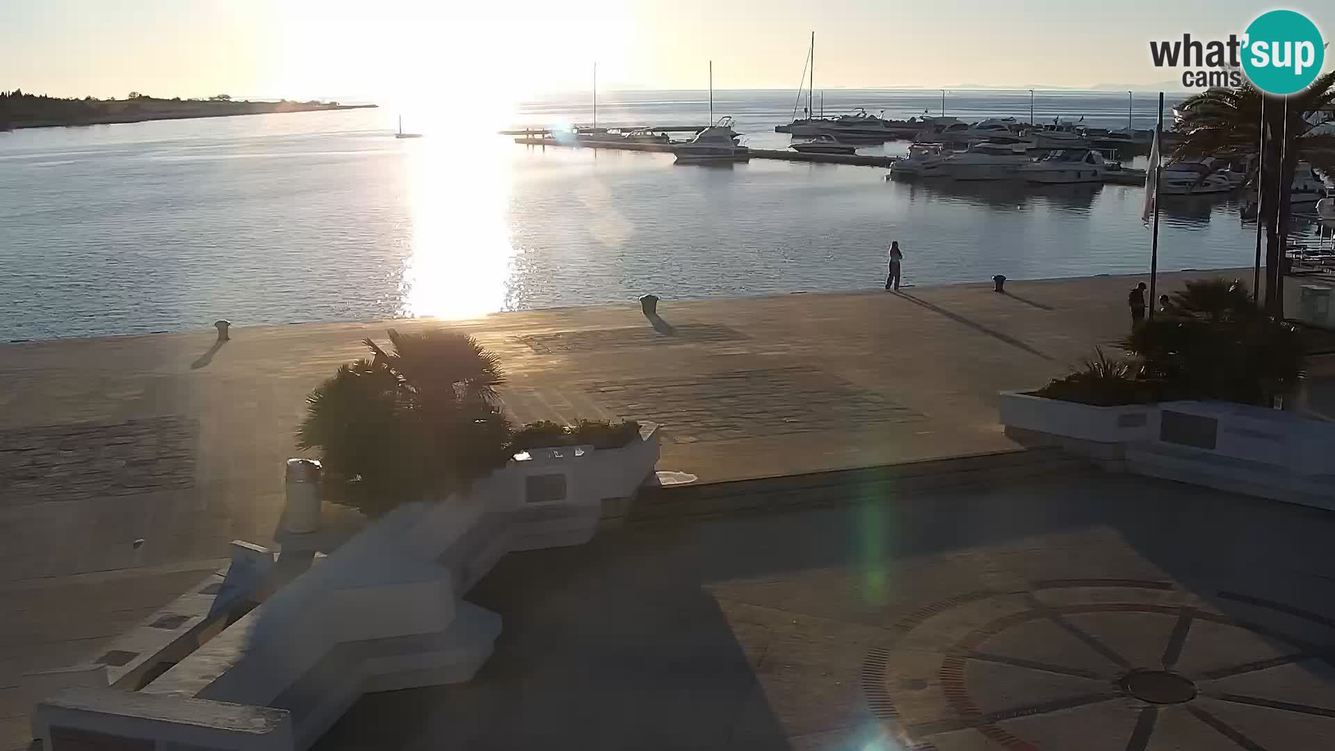 Webcam Novalja seaside promenade