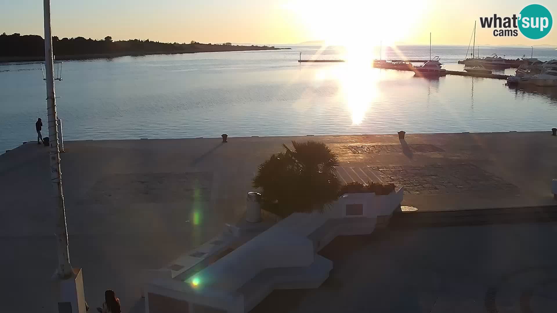 Webcam Novalja seaside promenade