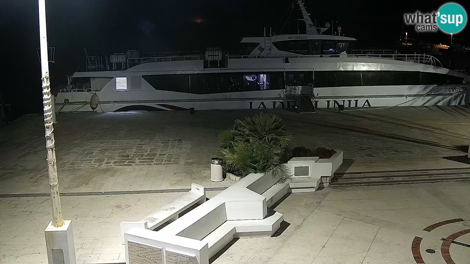 Webcam Novalja seaside promenade